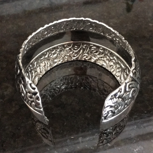 silver cuff bracelet - Picture 7 of 7